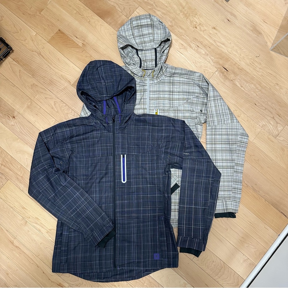 Women’s Plaid Hooded Brooks Windbreakers